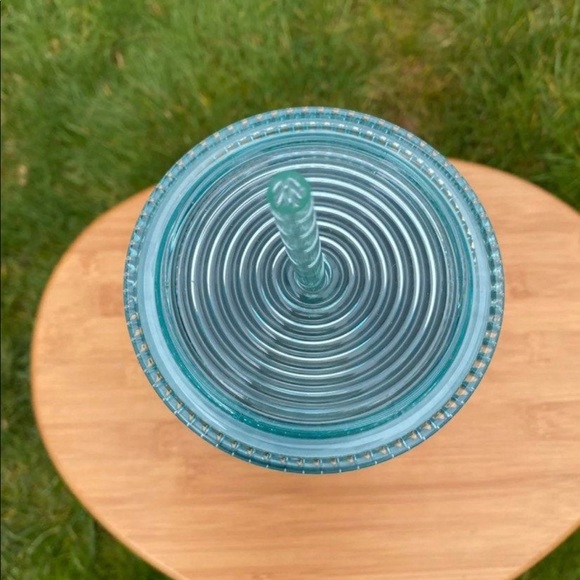 Starbucks Spring 2022 Mermaid Tail Cold Cup - 24oz - Iridescent Tumbler - Picture 2 of 4